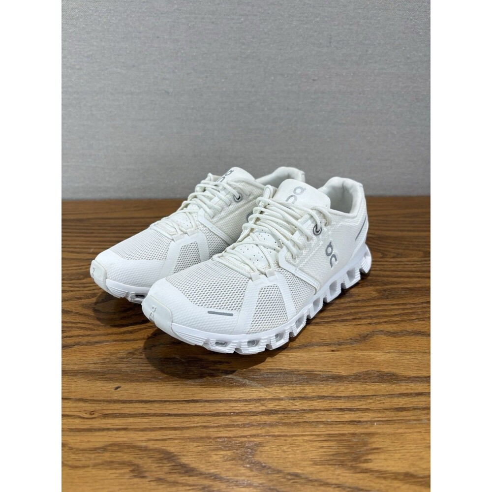 On Cloud 5 All White Womens Running Shoes Size 8 Sneaker 59.98902 Athletic